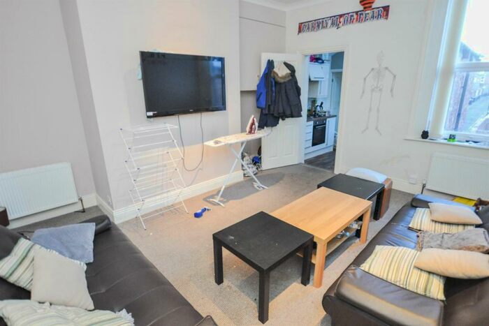 3 Bedroom Flat To Rent In Bayswater Road, Newcastle Upon Tyne, NE2