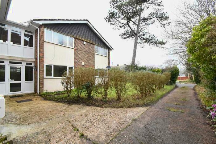 2 Bedroom Flat To Rent In Avondale Road, St Leonards On Sea, TN38