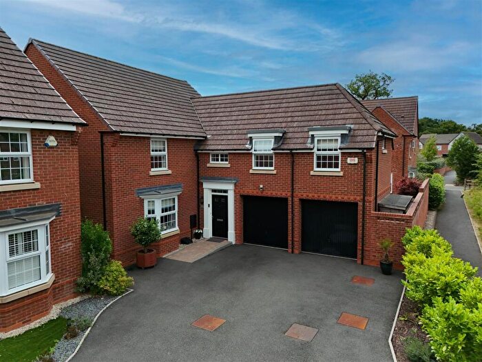 5 Bedroom Detached House For Sale In Kiln Lane, Shirley, Solihull, B90