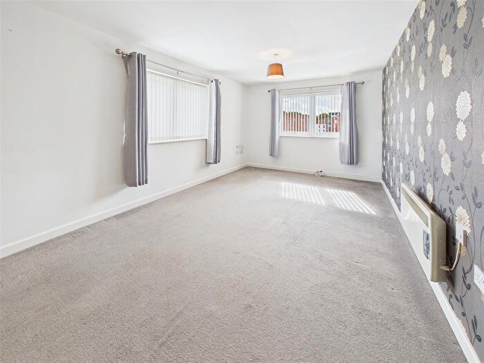 2 Bedroom Flat For Sale In Gramercy Park, Bannerbrook, Coventry, CV4