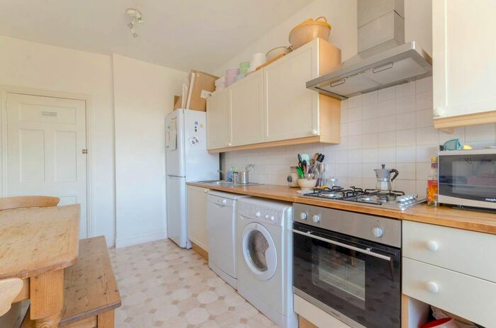 1 Bedroom Flat To Rent In Fulham High Street, Bishop's Park, London, SW6