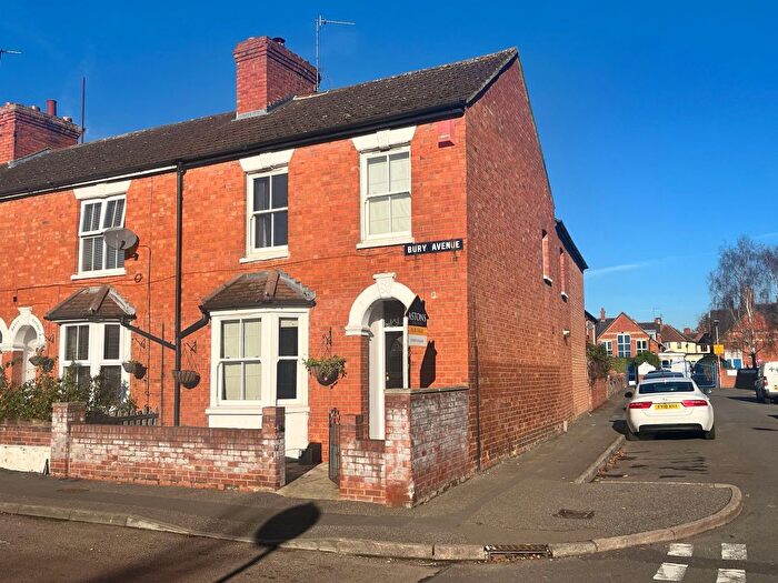 4 Bedroom End Of Terrace House For Sale In Bury Avenue, Newport Pagnell, MK16