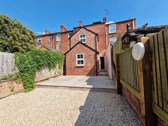 1 Bedroom Apartment To Rent In Middleton Road, Banbury, Oxon, OX16