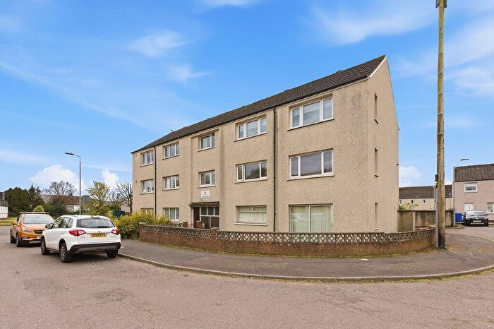 2 Bedroom Flat To Rent In Montclair Place, Linwood, Paisley, PA3