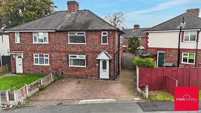 3 Bedroom Semi Detached House For Sale In Drake Avenue, Cadishead, M44