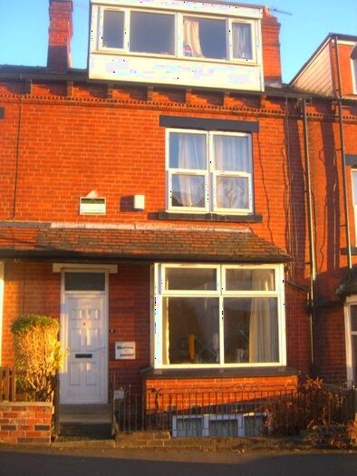 1 Bedroom Flat To Rent In The Village Street, Leeds, LS4