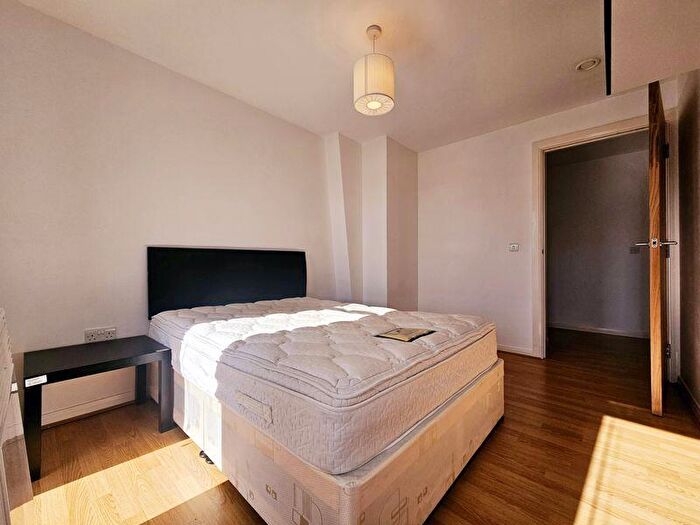 2 Bedroom Apartment To Rent In Mann Island, Liverpool, L3