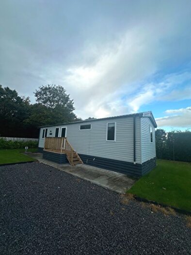 2 Bedroom Lodge To Rent In Feoffee Common Lane, Pocklington, York, YO42