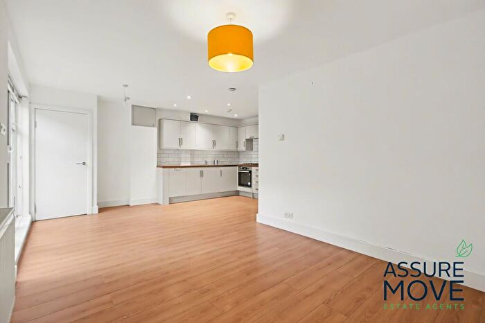 1 Bedroom Apartment To Rent In Ryder Mews, London, E9