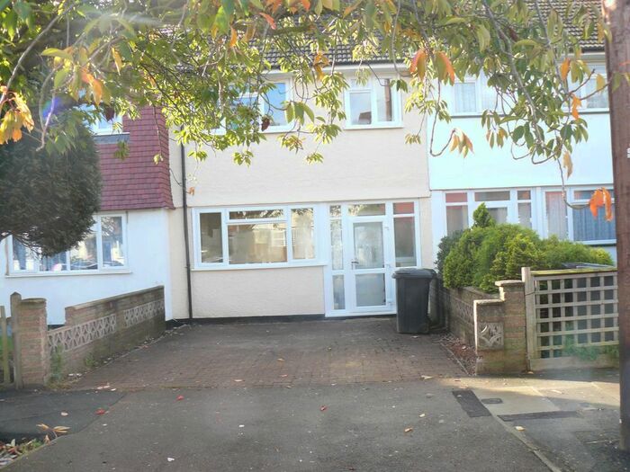 3 Bedroom Terraced House To Rent In Bearstead Rise, London, SE4