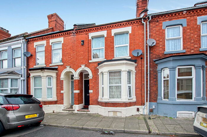 3 Bedroom Terraced House For Sale In Derby Road, Northampton, NN1