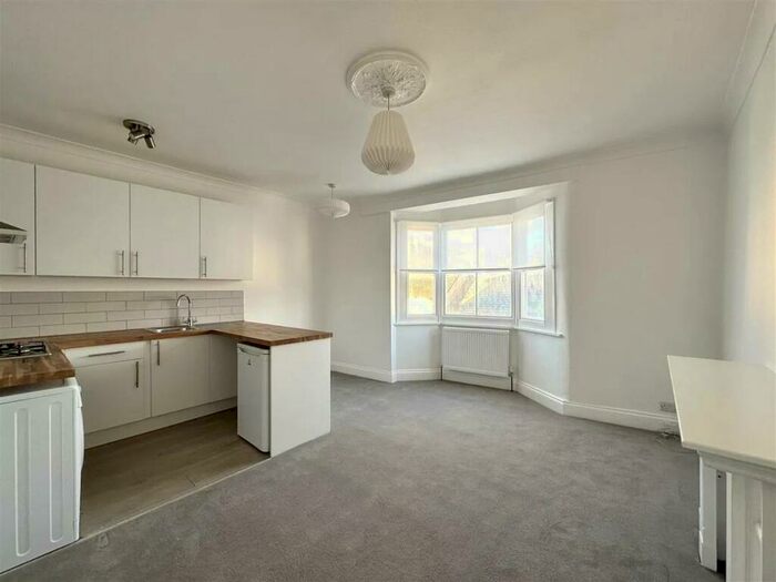 1 Bedroom Flat To Rent In Waddon Close, CR0