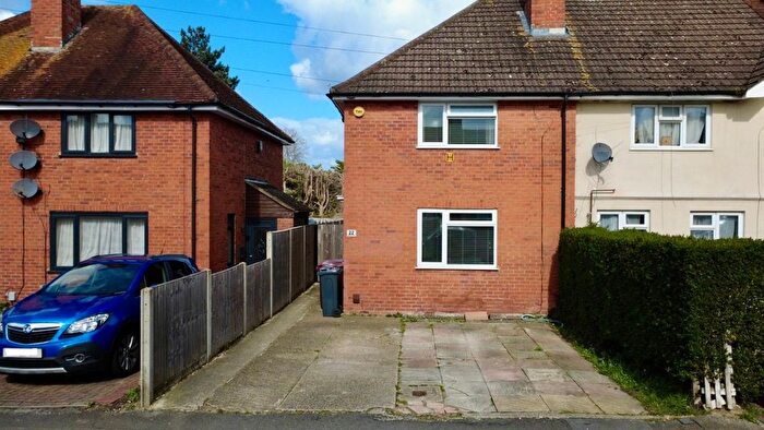 2 Bedroom End Terrace House For Sale In Chagford Road, Reading, RG2