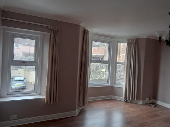 2 Bedroom Flat To Rent In Marson Road, Clevedon, BS21