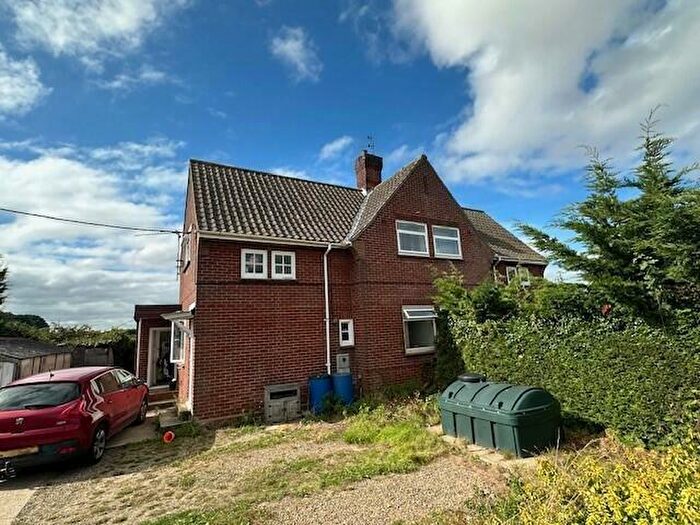 3 Bedroom Semi-Detached House For Sale In North Walsham Road, Beeston, Norwich, NR12