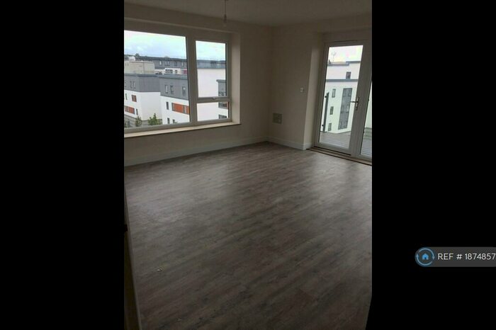 1 Bedroom Flat To Rent In The Boardwalk, Gillingham, ME7
