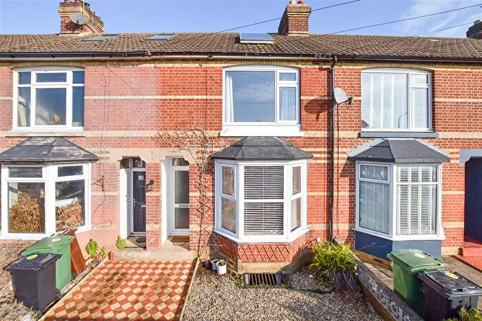 2 Bedroom Terraced House For Sale In Heath Road, Maidstone, Kent, ME16