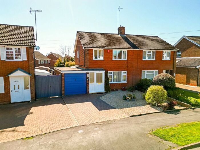 3 Bedroom Semi Detached House For Sale In Welbeck Avenue, Aylesbury, HP21