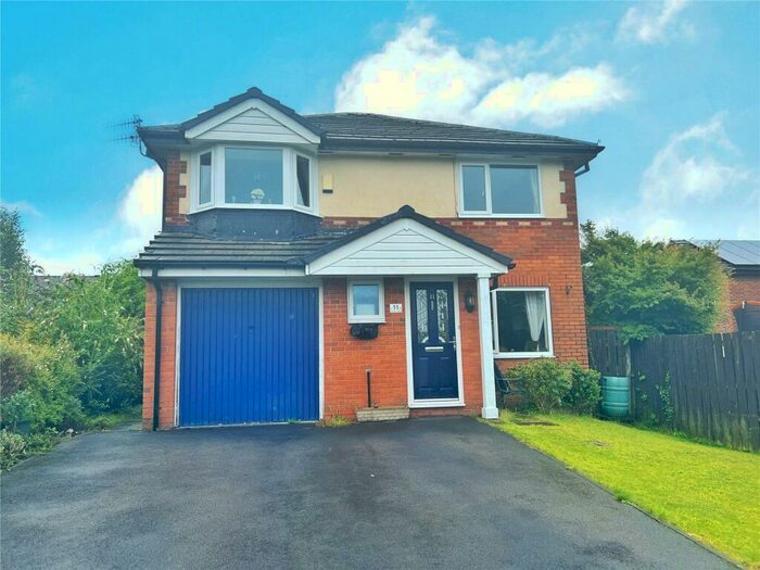 3 Bedroom Detached House For Sale In Larkwood Close, Carrbrook, Stalybridge, Cheshire, SK15