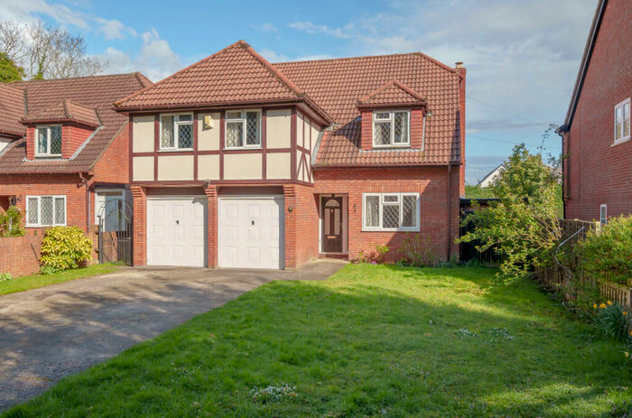 4 Bedroom Detached House To Rent In Crossfield Close, Shinfield, Reading, Berkshire, RG2
