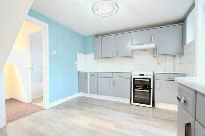 3 Bedroom Semi-Detached House To Rent In Easington Road, Banbury, Oxon, OX16