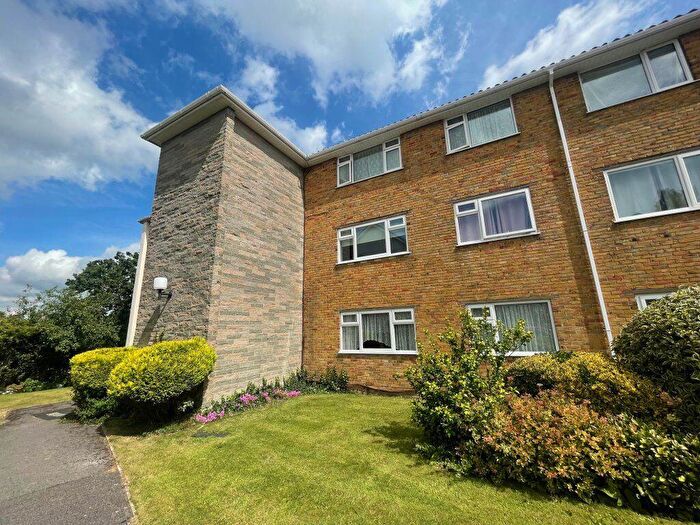 2 Bedroom Flat To Rent In Portswood Drive, Moordown, BH10