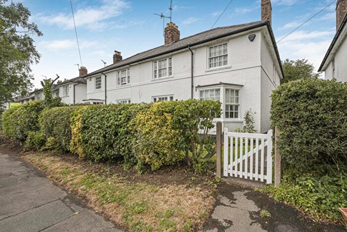 4 Bedroom Semi-Detached House For Sale In Lon Isa, Rhiwbina, Cardiff, CF14