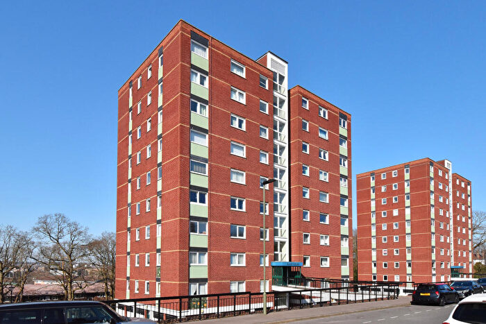 1 Bedroom Apartment For Sale In Porchester Mead Beckenham, BR3