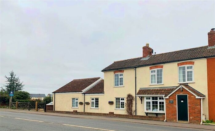 5 Bedroom Cottage For Sale In Bridgwater Road, East Brent, Somerset TA9