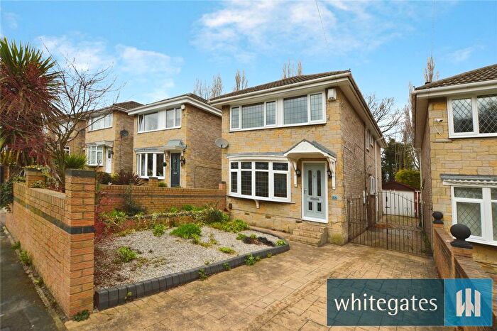 3 Bedroom Detached House For Sale In Southleigh Road, Leeds, West Yorkshire, LS11