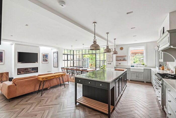 5 Bedroom Semi-detached House For Sale In Haliburton Road, Twickenham, TW1
