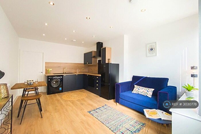 1 Bedroom Flat To Rent In Union Street, Oldham, OL1