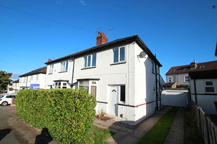 3 Bedroom Semi-Detached House To Rent In Roman Crescent, Leeds, West Yorkshire, LS8