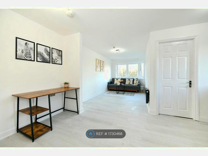 1 Bedroom Flat To Rent In Priory Court, Kingston Upon Thames, KT1