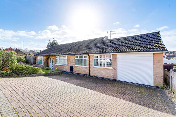 3 Bedroom Detached Bungalow For Sale In Abbotsbury Close, Nottingham, NG5