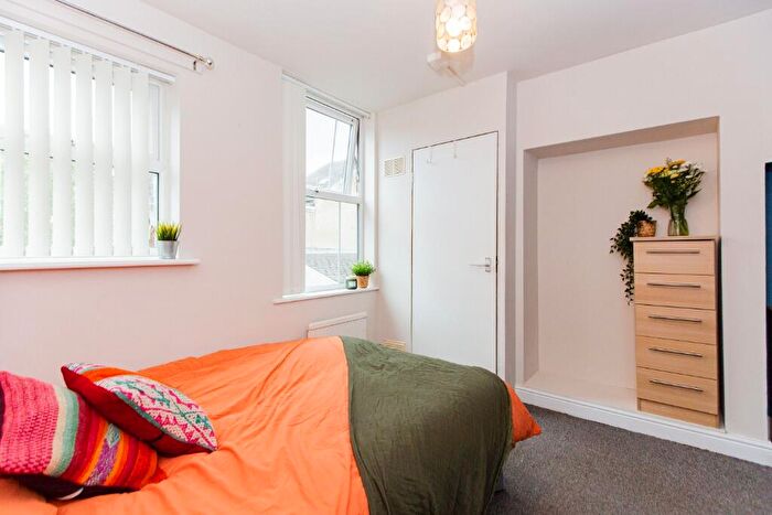 4 Bedroom Flat To Rent In Osmaston Street, Lenton, Nottingham, NG7