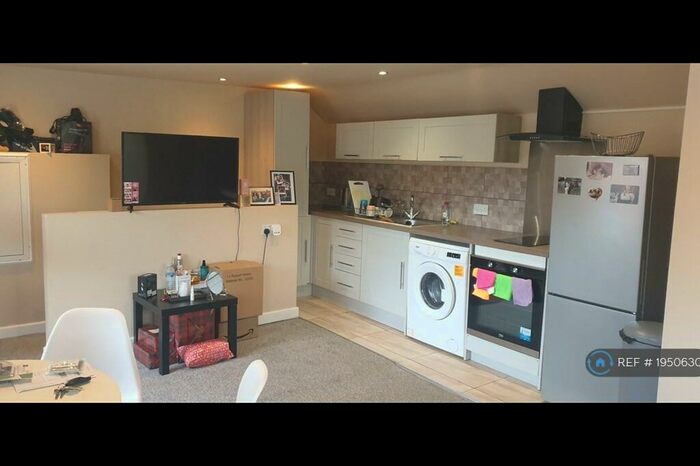 Studio To Rent In Gill Street, Doncaster, DN1