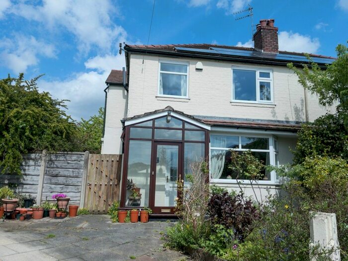 3 Bedroom Semi-Detached House To Rent In Carlton Road, Stockport, Cheshire, SK4
