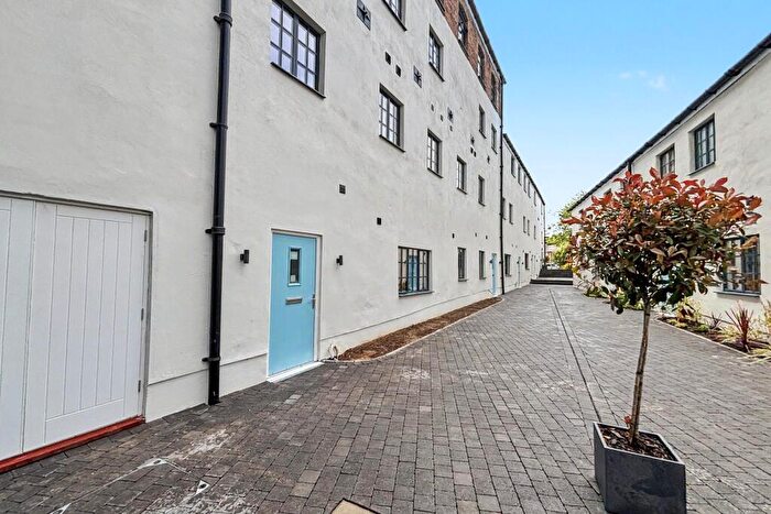 2 Bedroom Terraced House For Sale In Weymouth, DT4