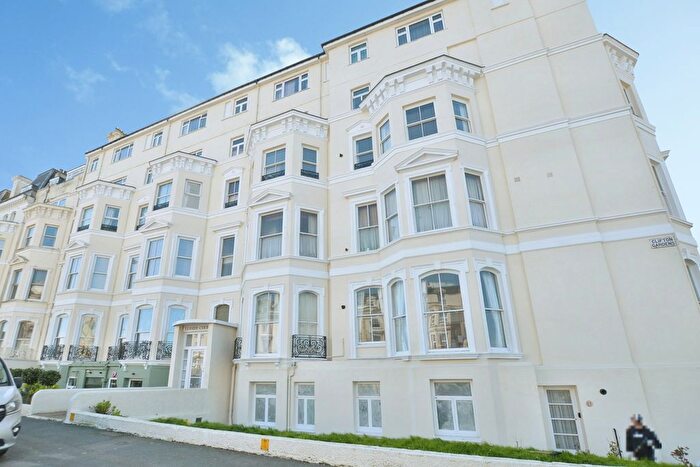3 Bedroom Flat For Sale In Clifton Gardens, Folkestone, Kent, CT20