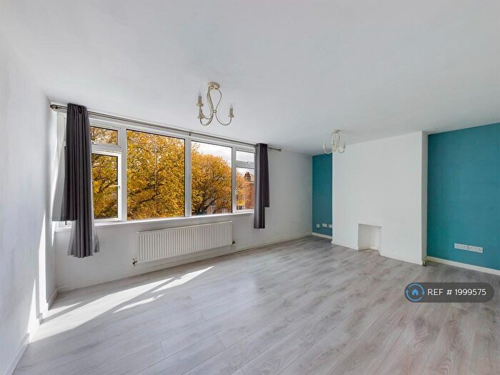 2 Bedroom Flat To Rent In Harwell Court, Plymouth, PL1