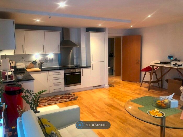 2 Bedroom Flat To Rent In Colton Square, Leicester, LE1