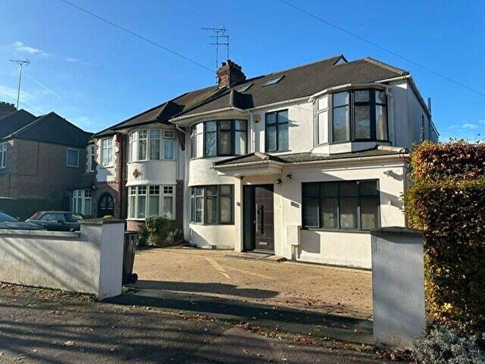 4 Bedroom Semi-Detached House To Rent In Hankins Lane, Mill Hill, London, NW7