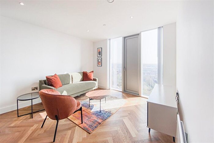 2 Bedroom Apartment To Rent In South Tower, Deansgate Square, M15