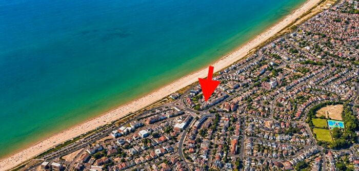 2 Bedroom Flat For Sale In The Parade, Belle Vue Road, Southbourne, Bournemouth, Dorset, BH6