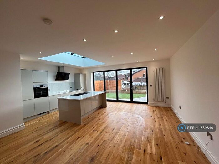 3 Bedroom Semi-Detached House To Rent In Warley Road, Blackpool, FY2