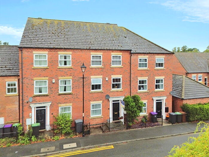 4 Bedroom Town House For Sale In Kinross Road, Sleaford, NG34