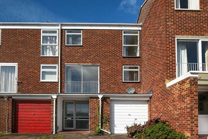 3 Bedroom Terraced House For Sale In Cameron Road, Bromley, BR2