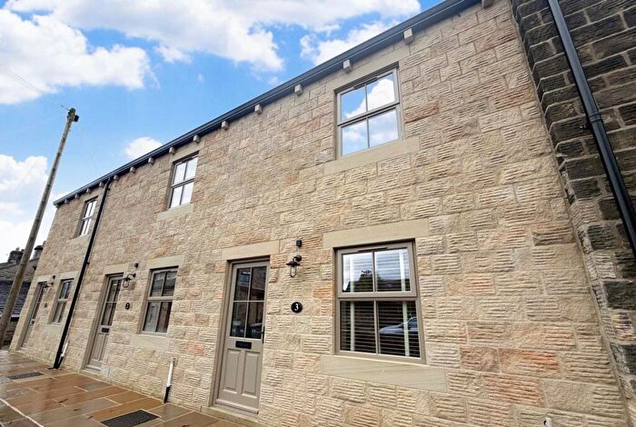 3 Bedroom Terraced House To Rent In The Old Mill, Greengate, BD20