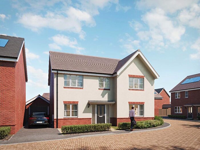 4 Bedroom Detached House For Sale In Rawreth Lane, Rayleigh, Essex, SS6